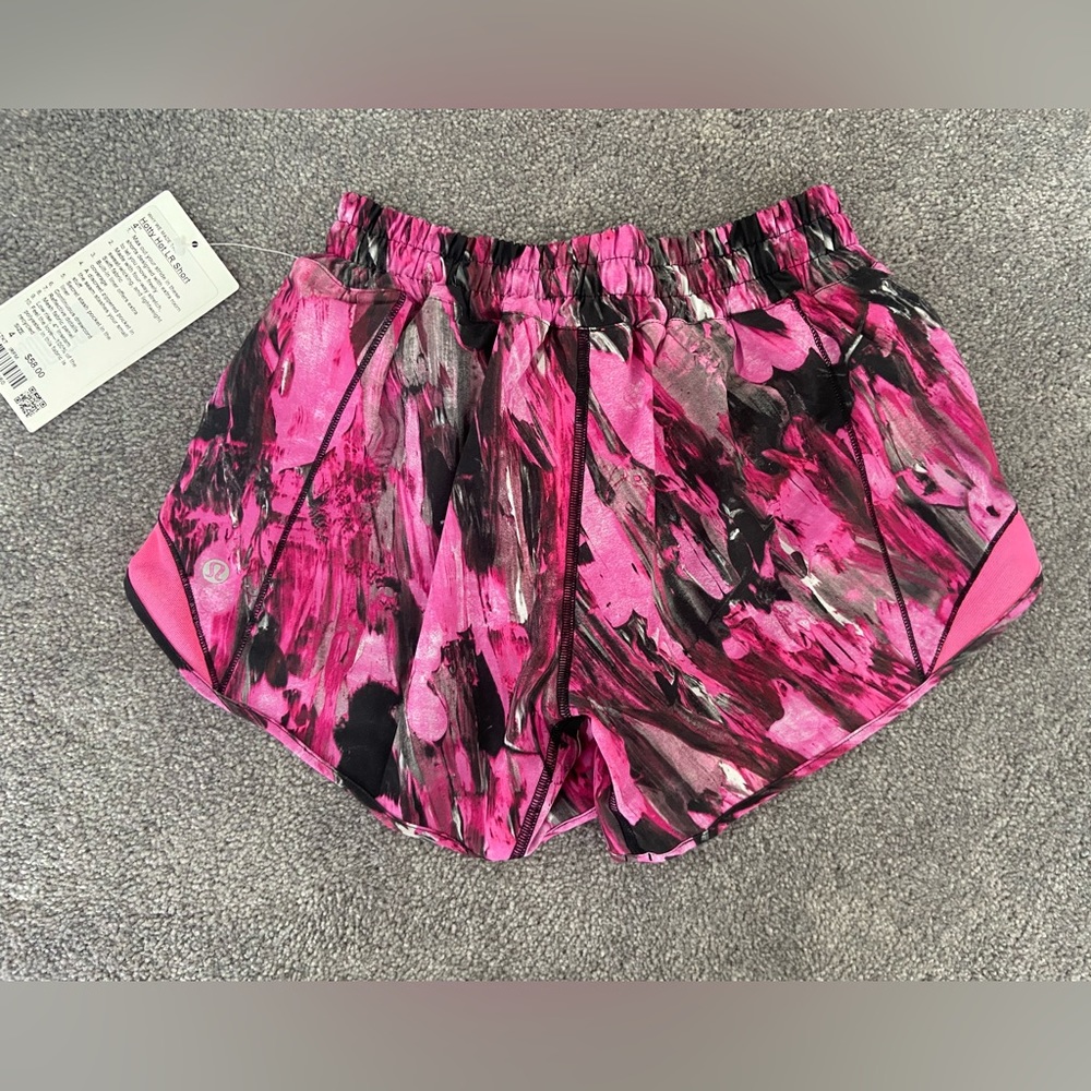 Lululemon Hotty Hot LR 4”